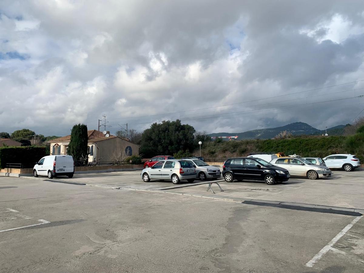Studio Sanary-Sur-Mer Proche Gare Luaran gambar