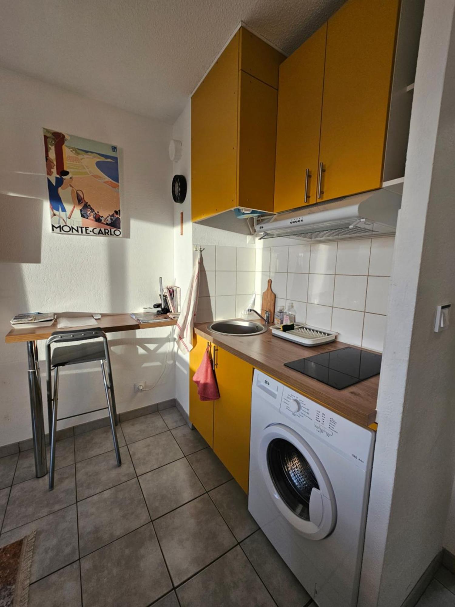 Studio Sanary-Sur-Mer Proche Gare Luaran gambar