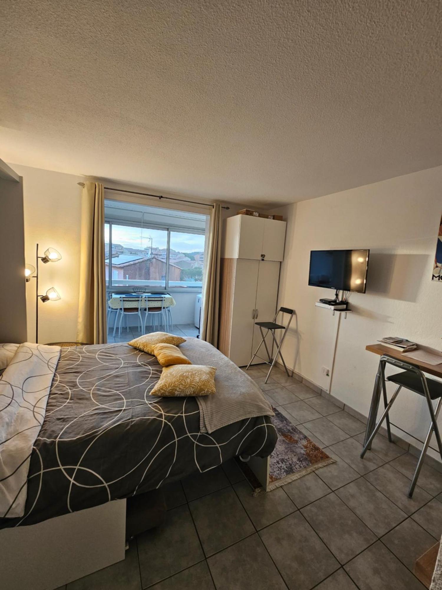 Studio Sanary-Sur-Mer Proche Gare Luaran gambar